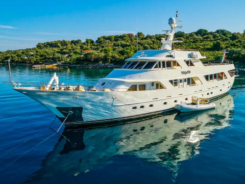 Benetti 115 Luxus Yachtcharter in Trogir (Kroatien)