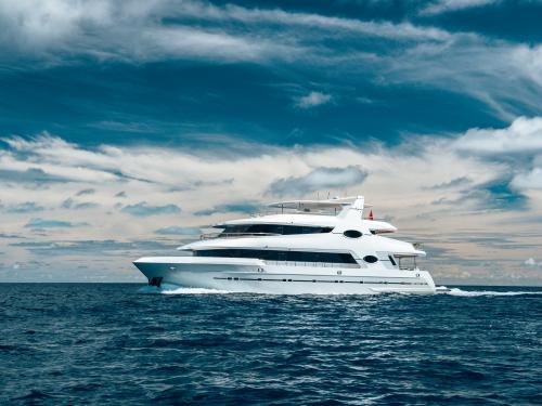 103ft Luxury Yacht for charter in Male (Maldives)