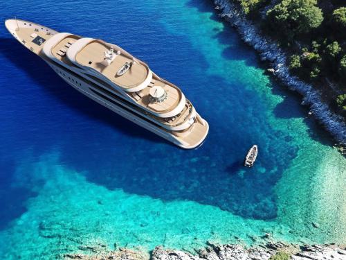 Luxury Yacht Anthea available for charter in Split (Croatia)