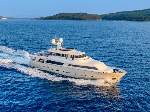 102ft Luxury Yacht for charter in Kastela (Croatia)