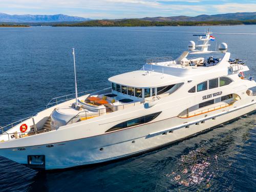 128ft Luxury Yacht for charter in Split (Croatia)