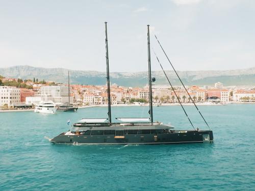 5m Luxus Yachcharter in Jesenice (Kroatien)