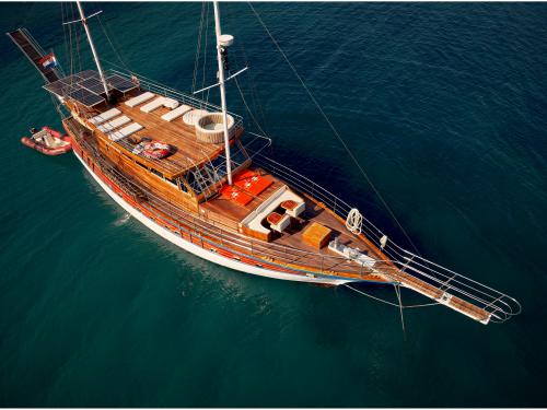 Sailing boat Gulet for rent in Omis