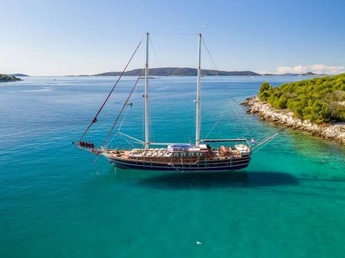 Gulet Luxury Yacht for charter in Split (Croatia)