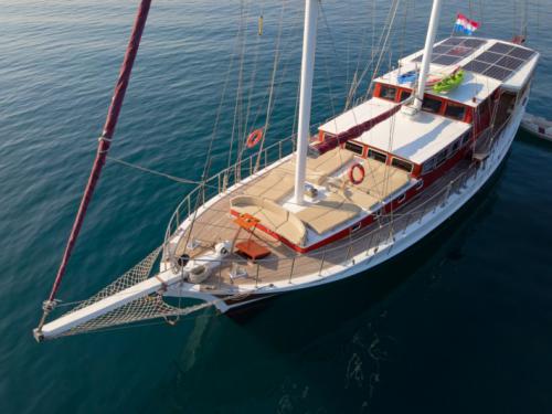 Segelyacht Gulet chartern in Kastel Gomilica