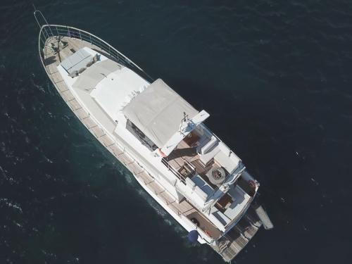 Maiora 66 Luxury Yacht for charter in Tourlos (Greece)