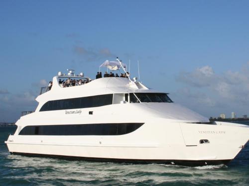 Luxusyacht MS Venetian Lady chartern in Miami Beach Luxusyacht MS Venetian Lady chartern in Miami Beach