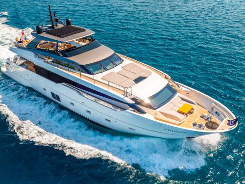 San Lorenzo 96 Luxus Yachtcharter in Seget (Kroatien)