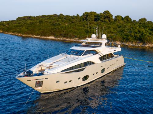 Superphantom 85 Luxury Yacht for charter in Rogoznica (Croatia)
