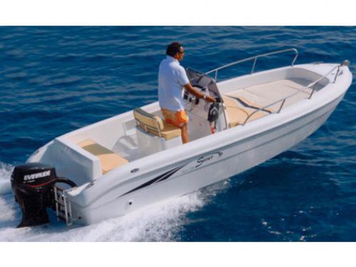 Motorboat 520 Open for hire in Lazise