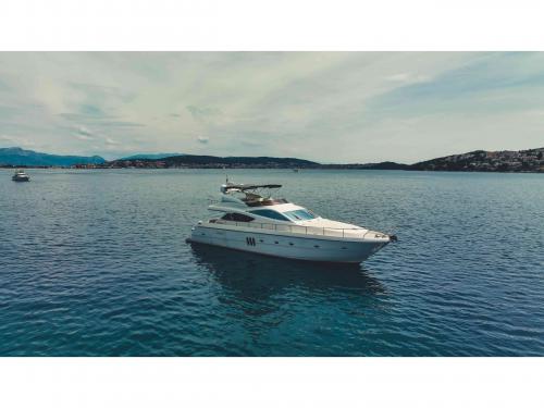 Abacus 70 Luxury Yacht for charter in Seget (Croatia) Abacus 70 Luxury Yacht for charter in Seget (Croatia)
