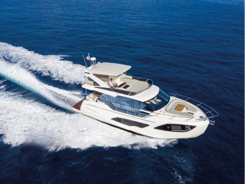 Motoryacht Absolute 47 Fly chartern in Primosten