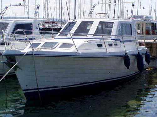 Motor yacht Adria 1002 Vektor for rent in Trget