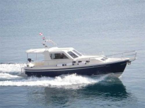 Adria 1002 Vektor Motoryacht Charter Zadar