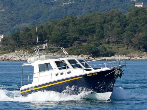 Adria 1002 Vektor Motoryacht Charter Biograd na Moru