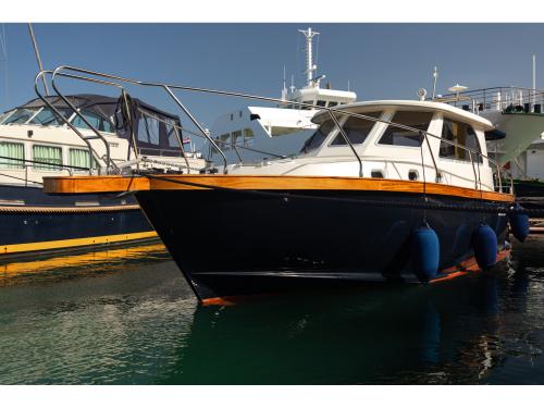 Motoryacht Adria Mare 38 Yachtcharter in Krk