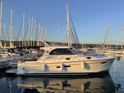 Motoryacht Adriana 36 chartern in Sukosan Bibinje
