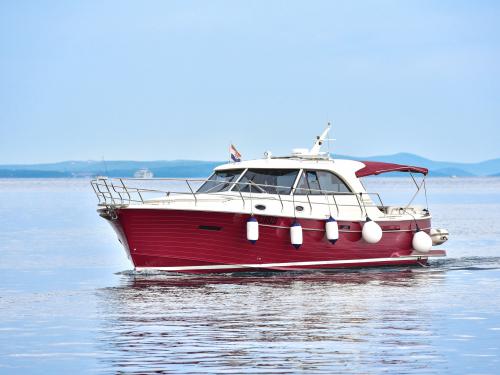 Motorboat Adriana 44 for rent in Zadar