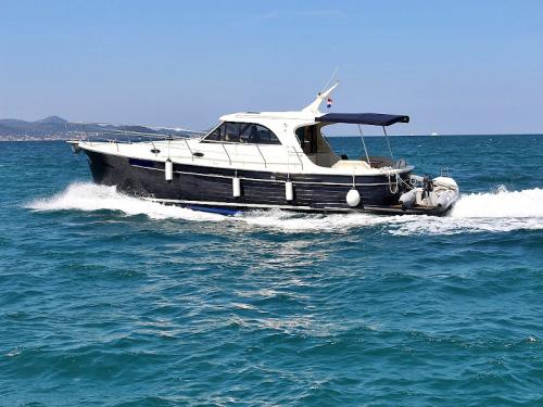 Motoryacht Adriana 44 chartern in Sukosan Bibinje
