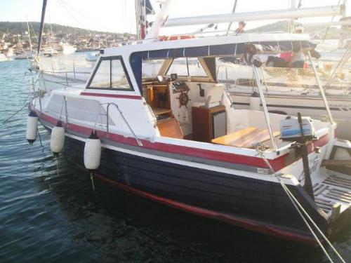 Motoryacht Adriatic 790 chartern in Marina Hramina Motoryacht Adriatic 790 chartern in Marina Hramina