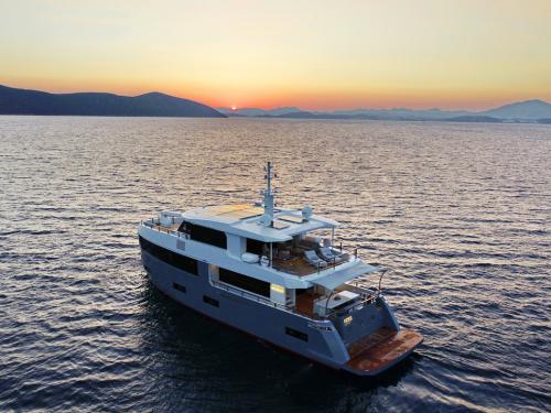 Yacht Aegean Explorer M26 for rent in Olbia