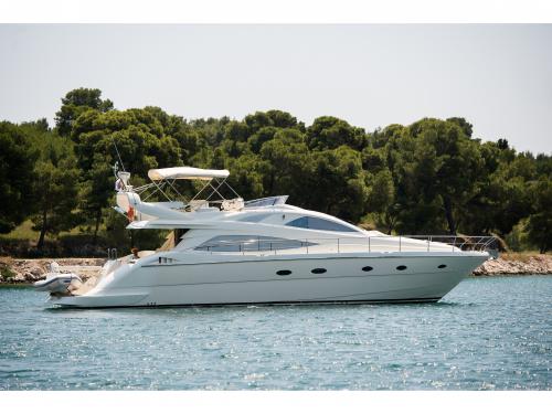 Motoryacht Aicon 56 Fly Yachtcharter in Sibenik