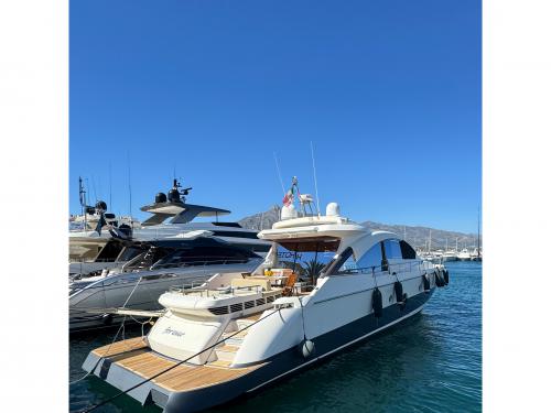 Aicon 72 Luxus Yachtcharter in Marbella (Spanien)
