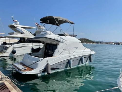 Motoryacht Antares 32 chartern in Trogir