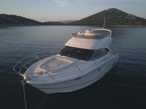 Motor yacht Antares 36 for charter in Marina Punat