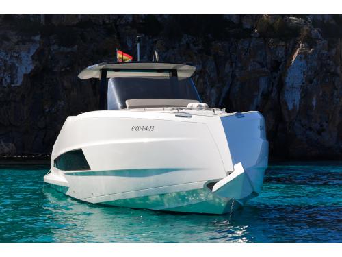 Yacht Astondoa 377 for rent in Palma