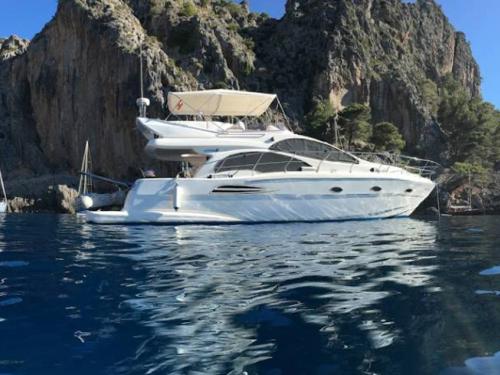 Motoryacht Astondoa 43 Yachtcharter in El Toro