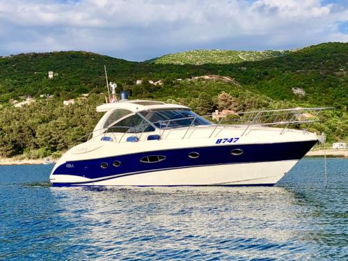Motorboot Atlantis 47 HT Yachtcharter in Marina Punat