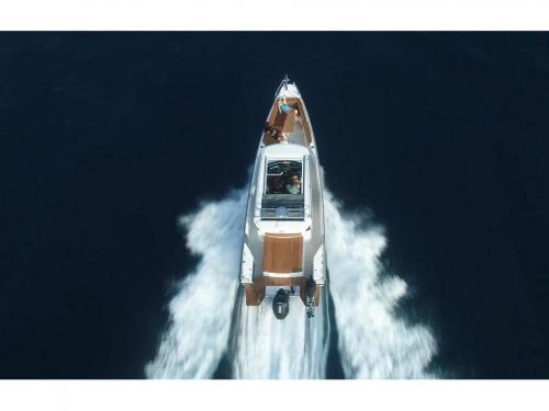 Motor yacht Axopar 28 for rent in Megalochori Santorini