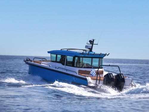 Motorboat Axopar 37 available for charter in Old Venetian Harbour