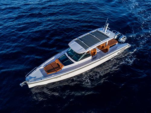 Motor yacht Axopar 37 for rent in Vodice