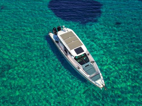 Motoryacht Axopar 37 chartern in Athens Marina