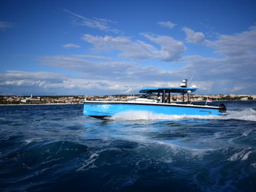Motor yacht Axopar 37 for rent in Zadar