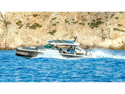 Motorboat Axopar 37 available for charter in Parikia