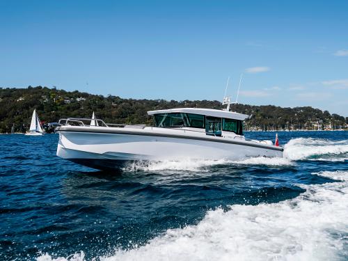 Motorboat Axopar 37 for rent in Marina Parikia Port