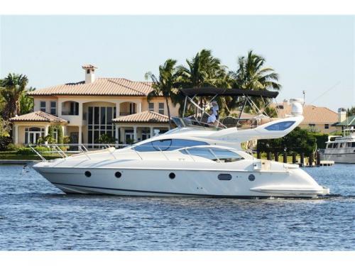 Motoryacht Azimut 43 Yachtcharter in Gouvia