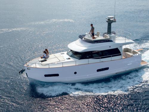Motoryacht Azimut 43 chartern in ACI Marina Split