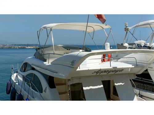 Motor yacht Azimut 46 for rent in Nettuno