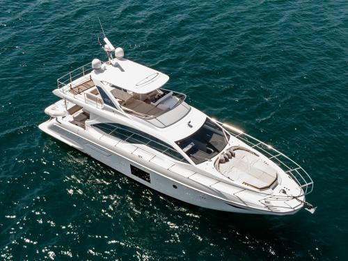 Motoryacht Azimut 55 chartern in Sibenik