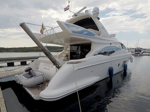 Motoryacht Azimut 58 Yachtcharter in Marina Mandalina