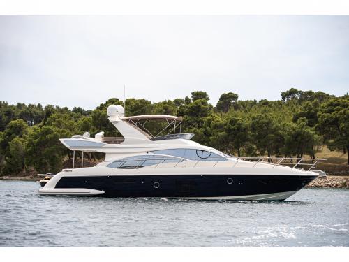 Motoryacht Azimut 58 Yachtcharter in Sibenik