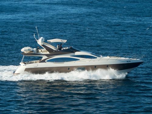 Yacht Azimut 68 chartern in Kallithea