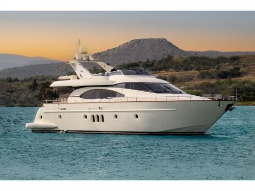 Yacht Azimut 74 for hire in Athens
