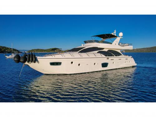 Yacht Azimut 75 for rent in Bodrum