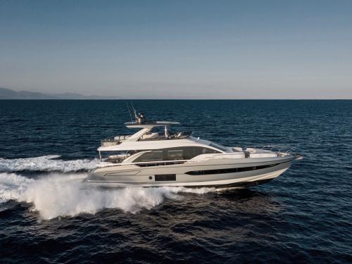 Motorboat Azimut 78 available for charter in Sibenik