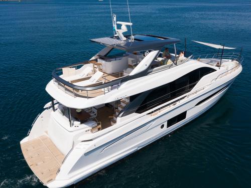 Motoryacht Azimut 78 Yachtcharter in Sibenik
